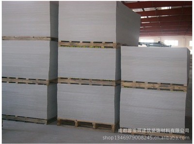從特價(jià)美巖板看建筑裝飾材料的差異化競(jìng)爭(zhēng)——以成都蓉渝輝為例